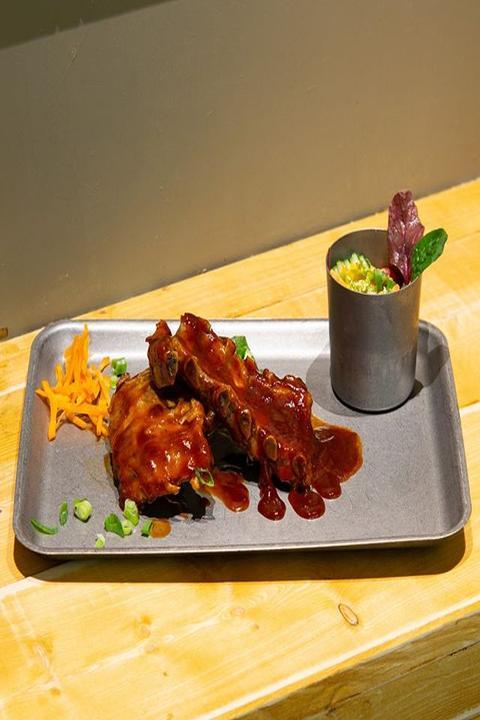 East Craft Beer Restaurant & Bar