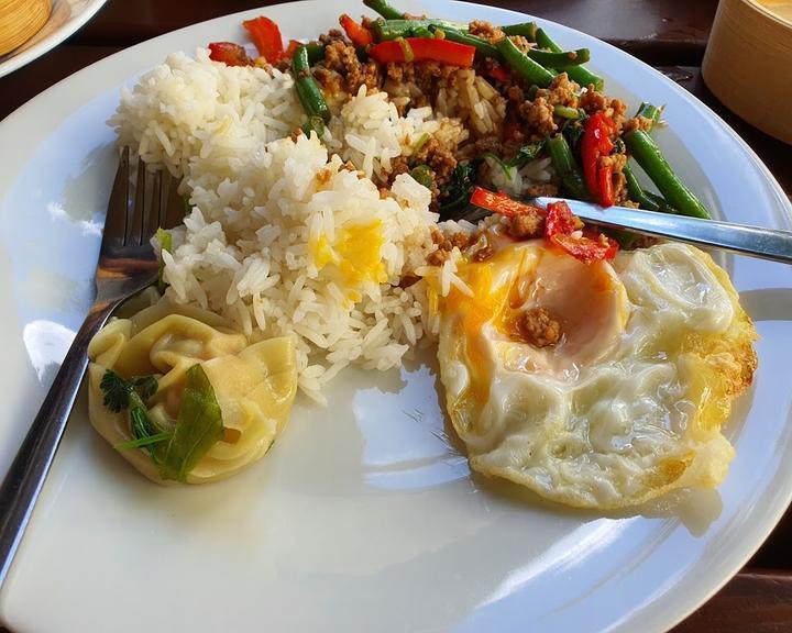 Samakkee Talad Thai