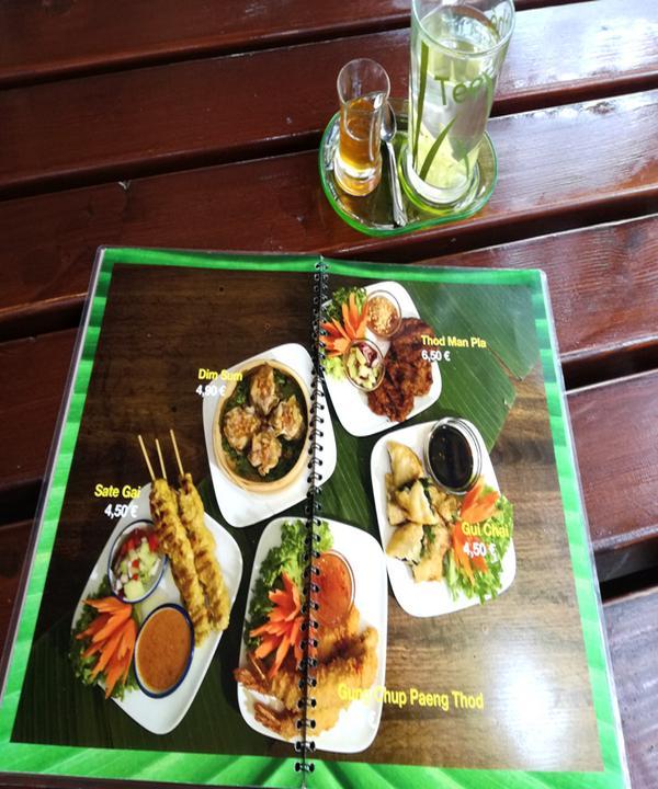 Samakkee Talad Thai