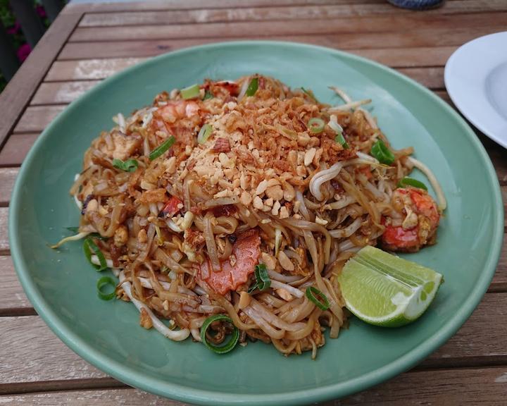 Thai Restaurant Sushi & Wok