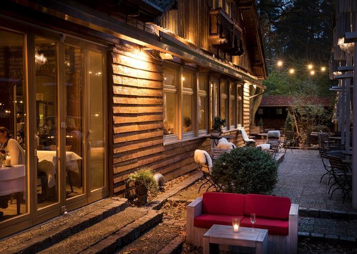 Chalet Suisse