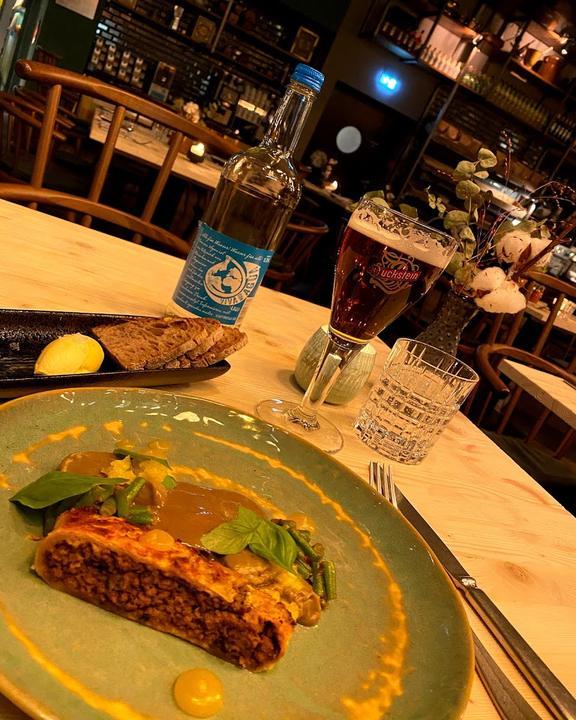 KITCHENS Restaurant & Bar