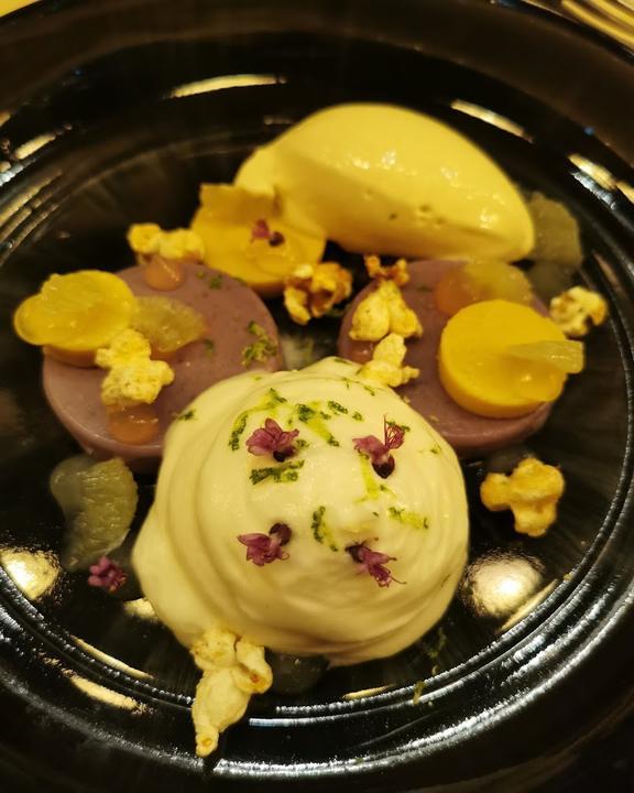 KITCHENS Restaurant & Bar