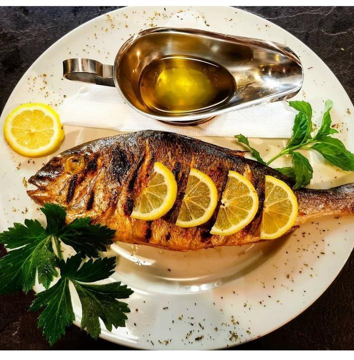 Ouzeri - die Griechische Botschaft