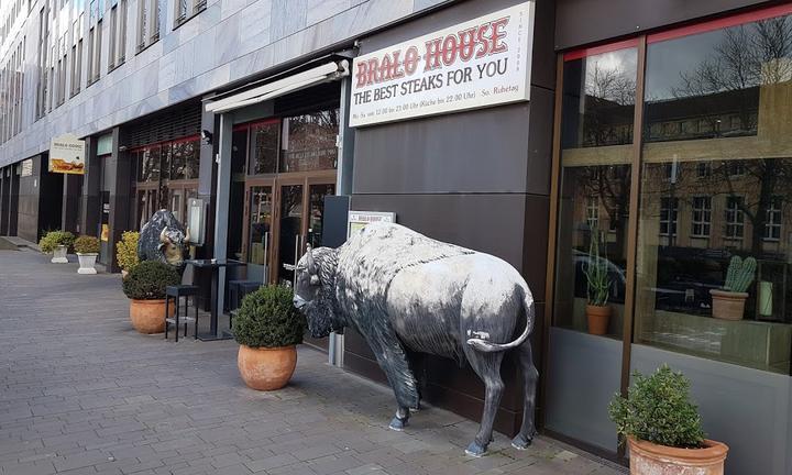 Bralo House