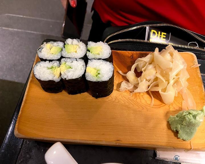 Sakura Sushi Bar