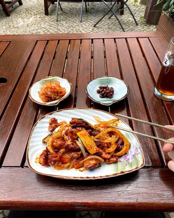 Kimchi Mama