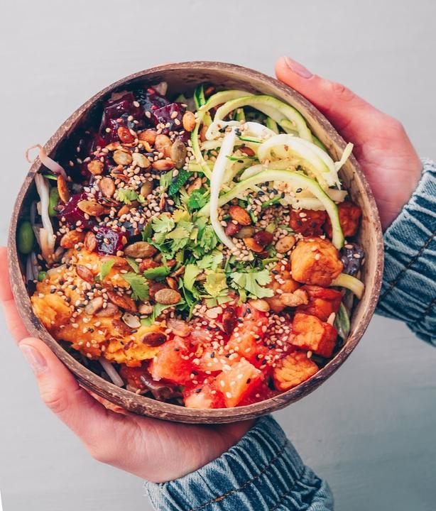 MA'LOA Hawaiian Poké Bowl