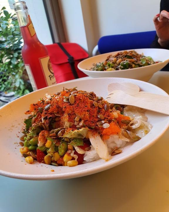 MA'LOA Hawaiian Poké Bowl