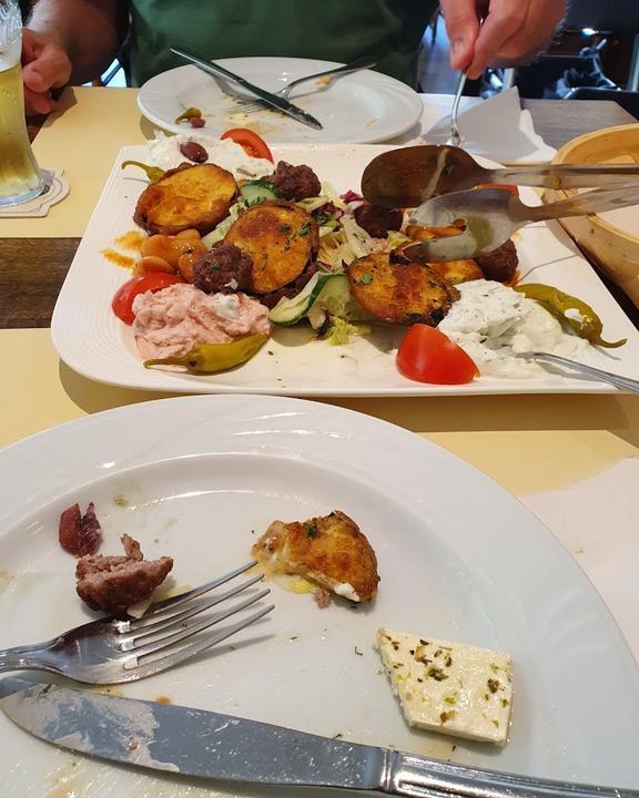 Taverna Knossos Palace