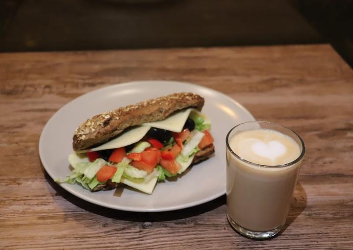 Lumiere Coffeeshop & Bistro