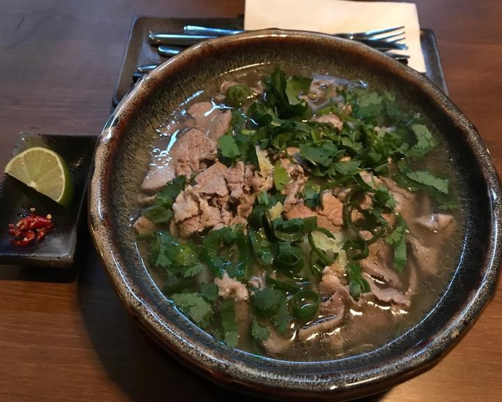 Pholosophy - vietnamese eatery & sushi