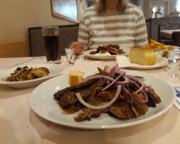 Tavernaqi i Akropolis
