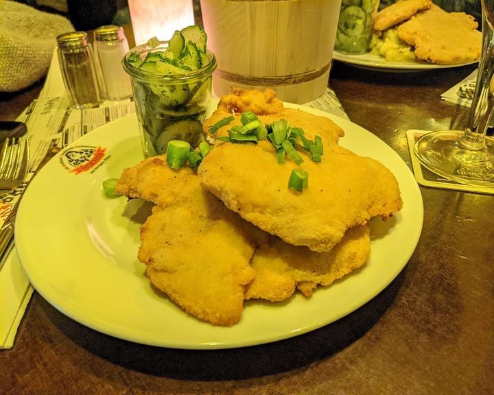 Dicke Wirtin