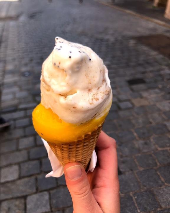 Halt Die Waffel