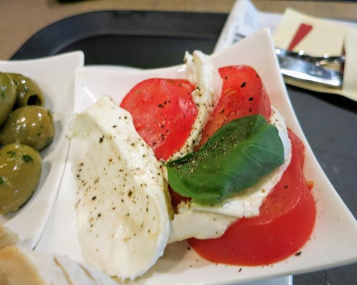 San Pino Dusseldorf Airport