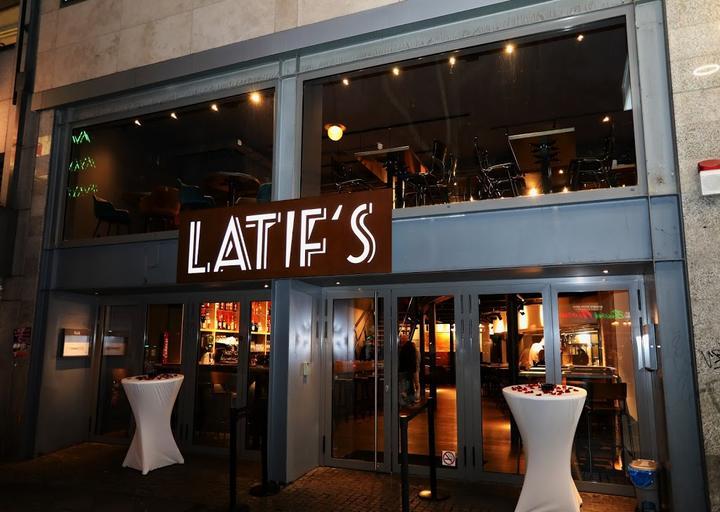 LATIF'S - Frontcooking & Bar