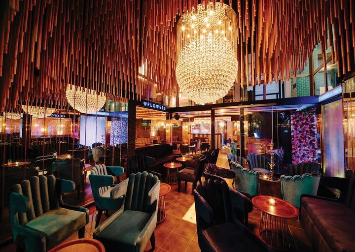 Flowers Lounge