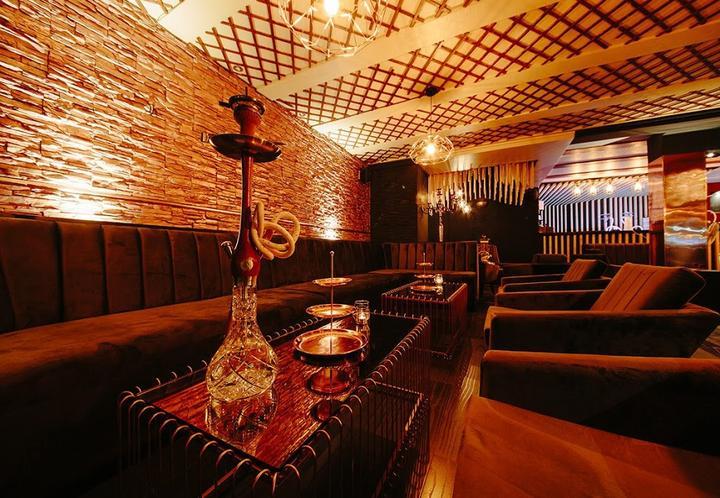 Flowers Lounge