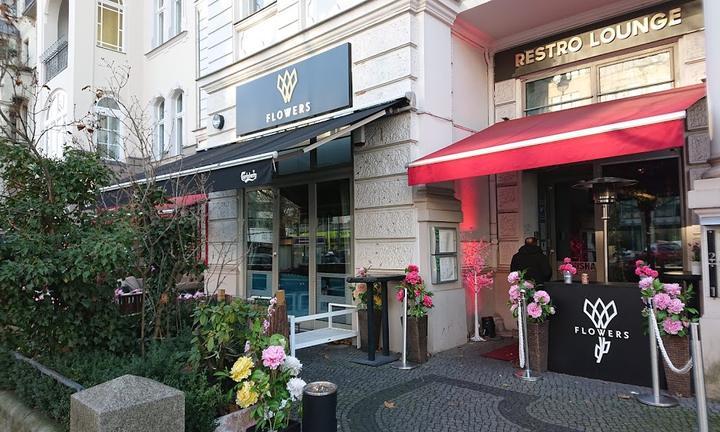 Flowers Lounge