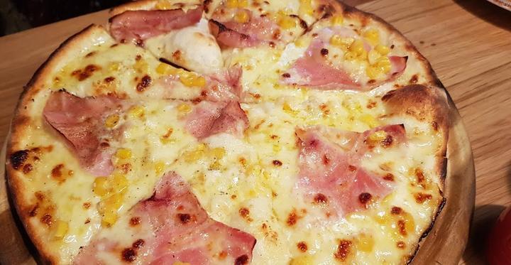 Guude Pizza
