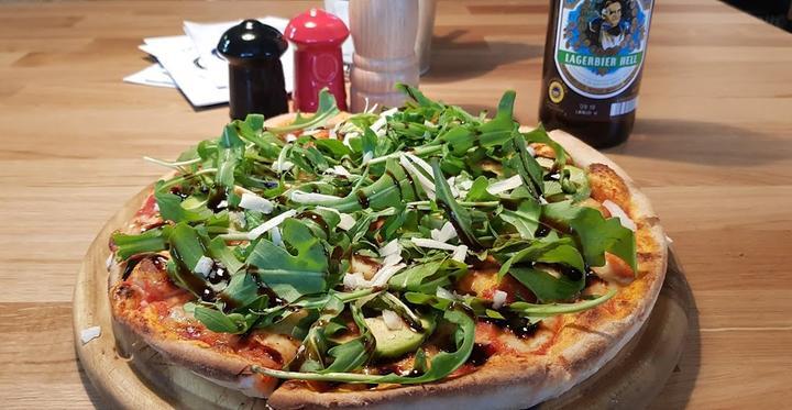 Guude Pizza