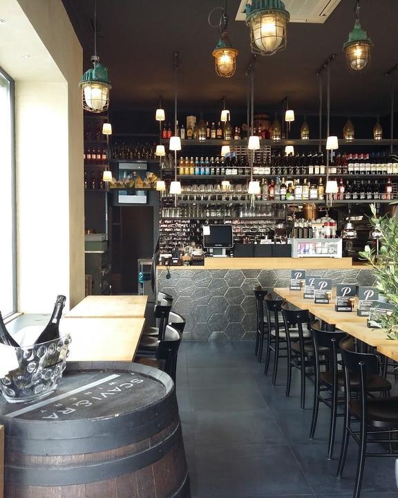Pizzeria Piccola Essen & Trinken