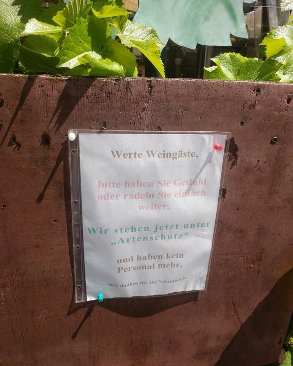 Weinstube 1. Weinkoenigin