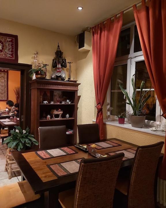 Red Chilli Thai Restaurant
