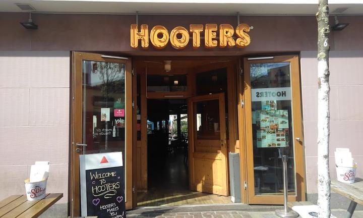 Hooters American Sports Bar