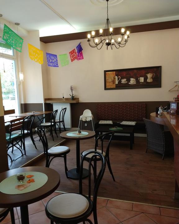 Tommy's Pancakes and Bistro