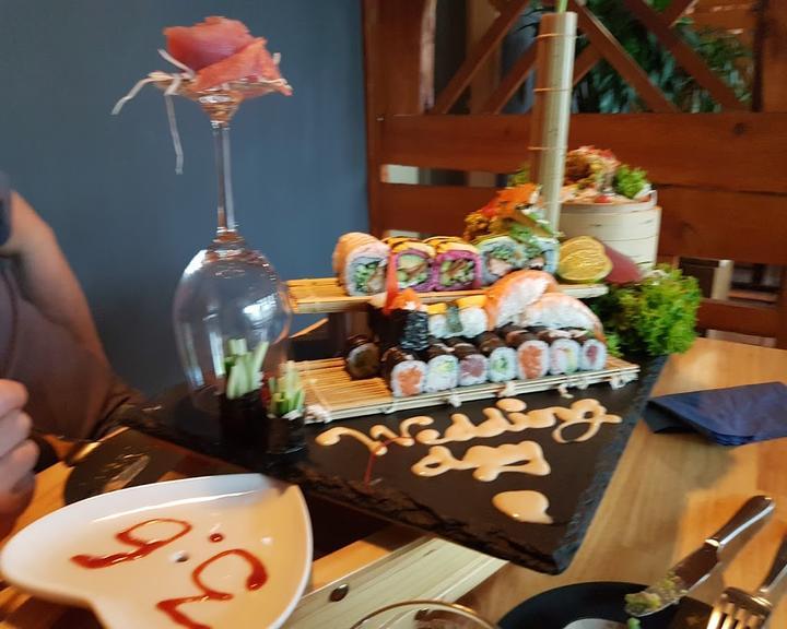 Onami Sushi Modern Kitchen