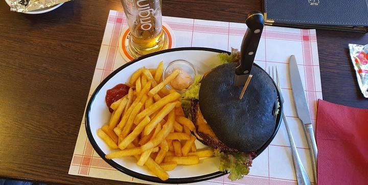 Zum deutschen Hause
