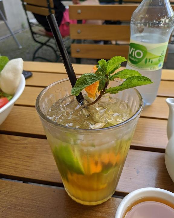 UMI Restaurant Gendai No Kaishaku
