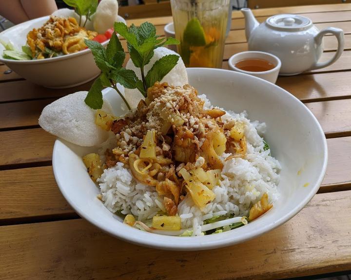 UMI Restaurant Gendai No Kaishaku