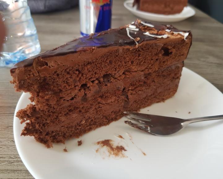 Lumoss Cafe & More