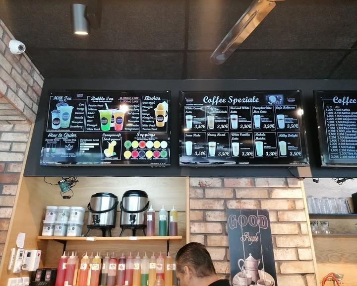 Lumoss Cafe & More