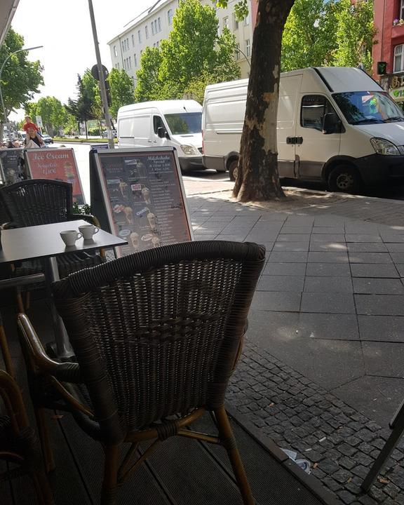 Lumoss Cafe & More