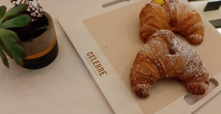 Celebre Bar I Caffe I Deli