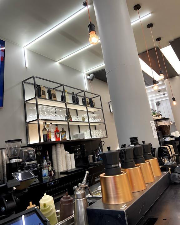 Celebre Bar I Caffe I Deli