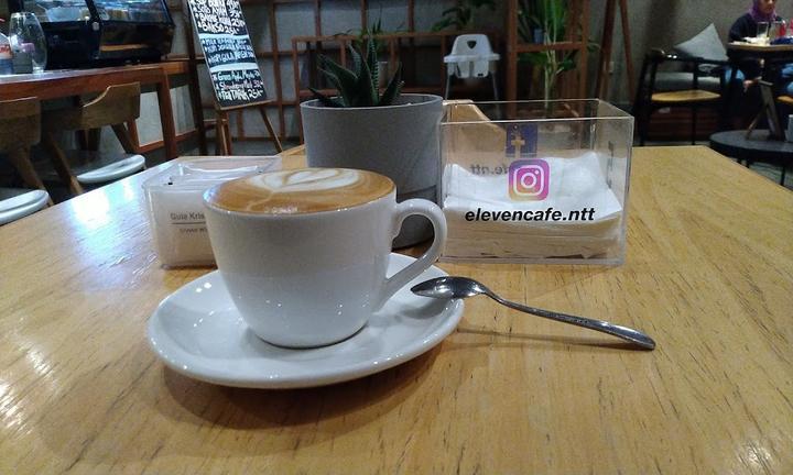 Eleven Cafe & Bar