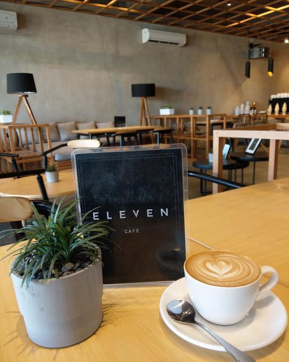 Eleven Cafe & Bar