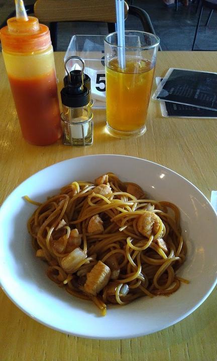 Eleven Cafe & Bar