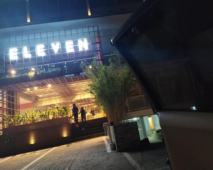 Eleven Cafe & Bar