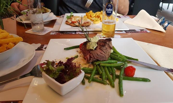 Cafe Einstein