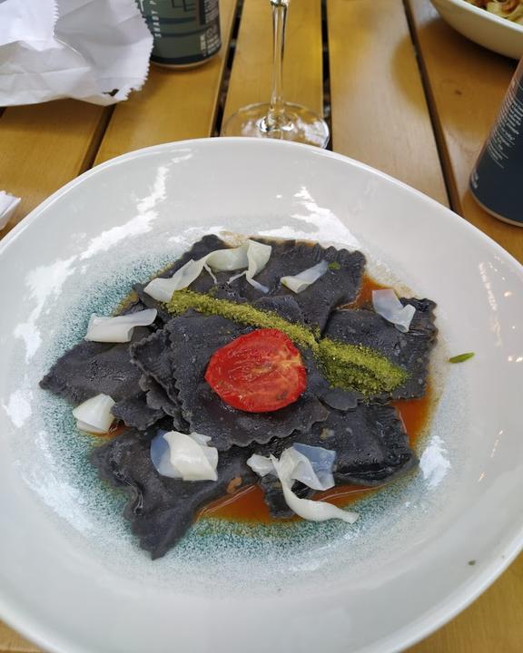 Mani in Pasta Ristorante