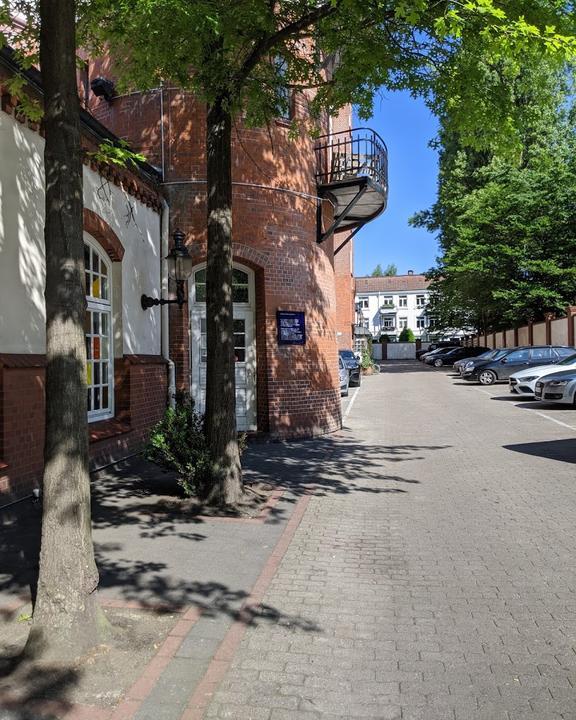 Avenue 95