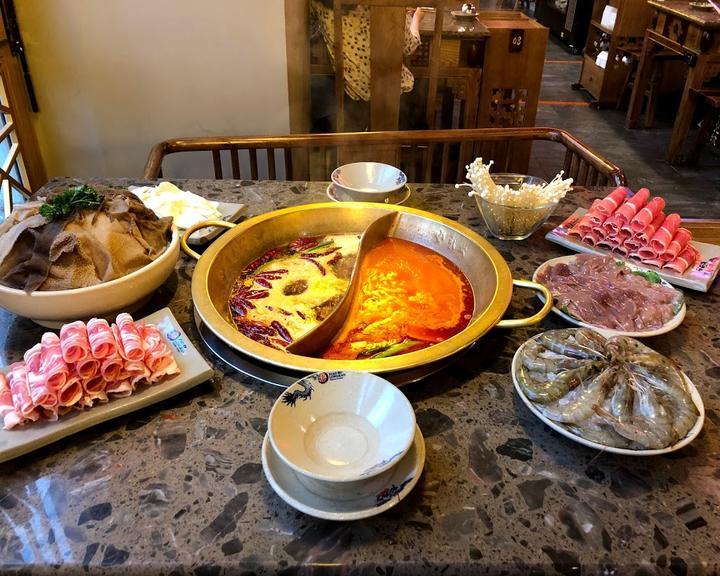 Xiao Long Kan Hotpot