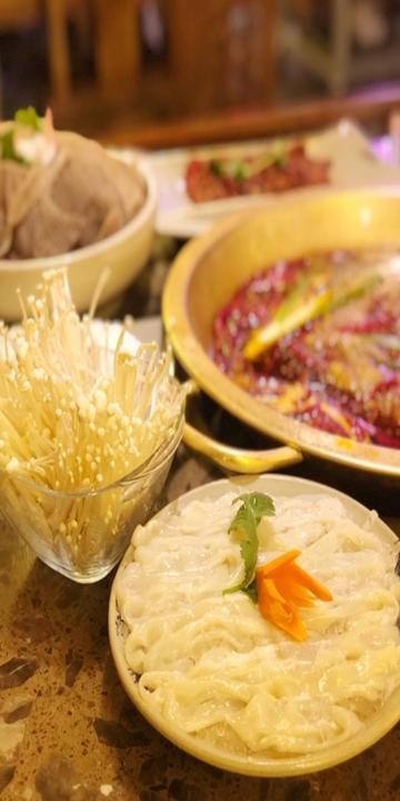 Xiao Long Kan Hotpot
