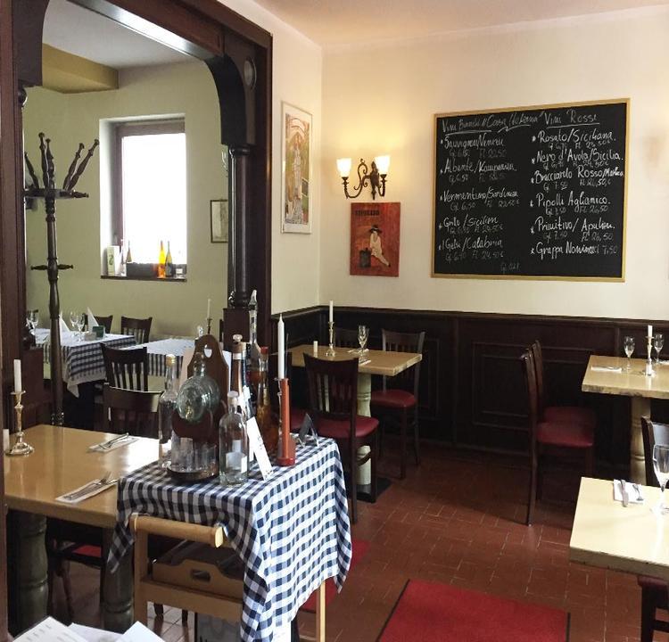 Trattoria Casa Italiana